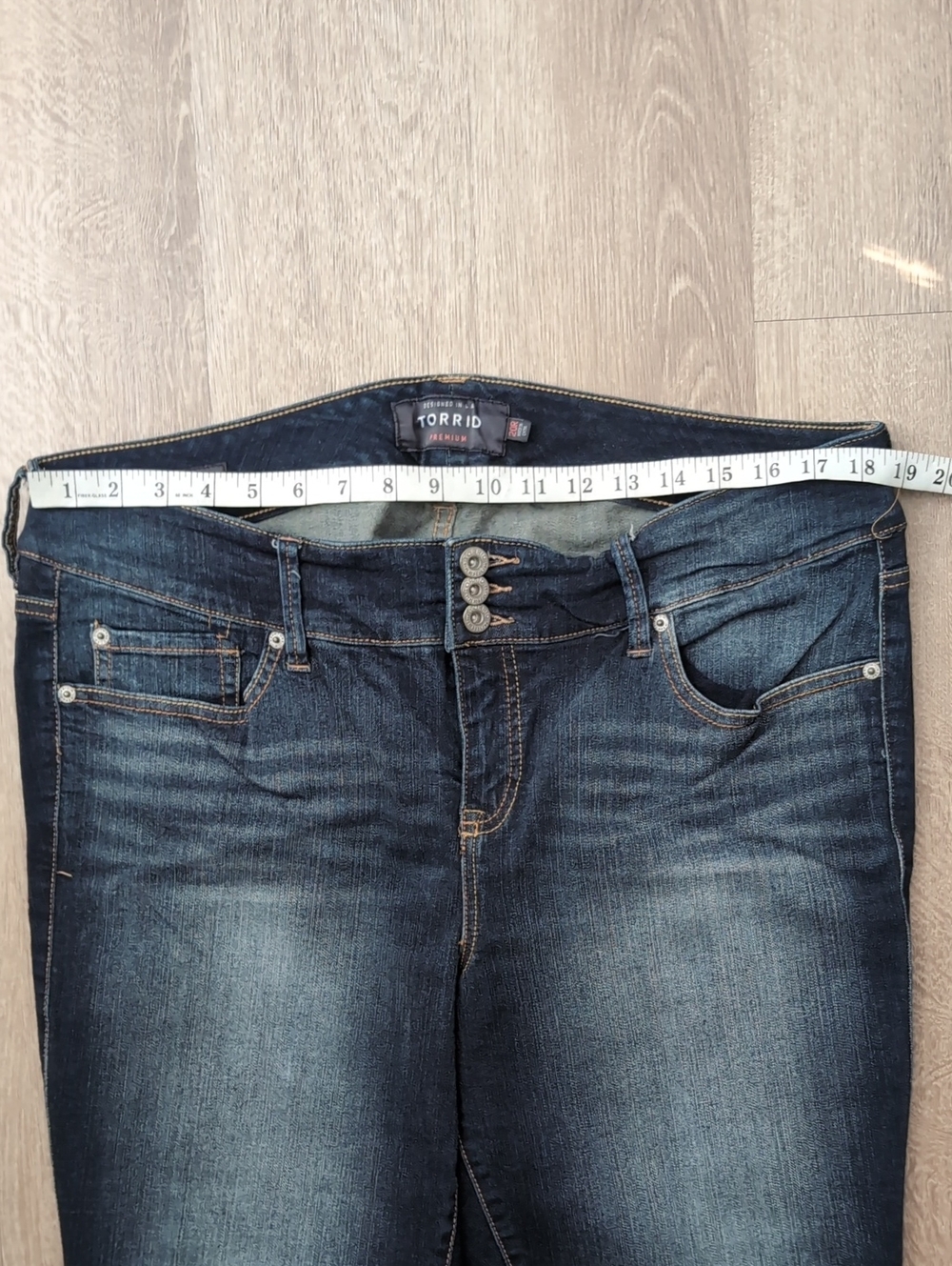 Torrid Denim Jegging - Picture 8 of 9